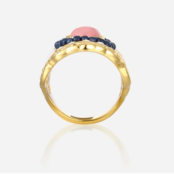 Victoria Emerson Gracie Gold Medallion Ring NWT. - Picture 3 of 6